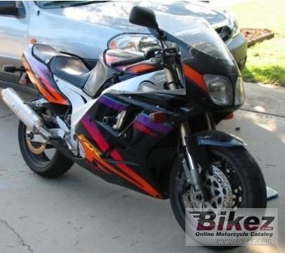 1994 Yamaha FZR 1000 photo